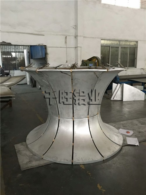 怎麼樣選擇一(yī)個滿意的雕花鋁單闆制造廠家