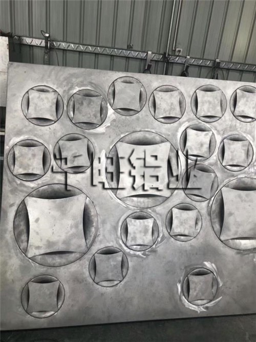 千旺鋁幕牆生(shēng)産廠家教您簡單選擇優良的鋁幕牆？